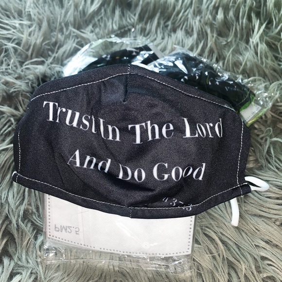 Accessories - Wordy Face Mask ( Trust In The Lord & Do Good)